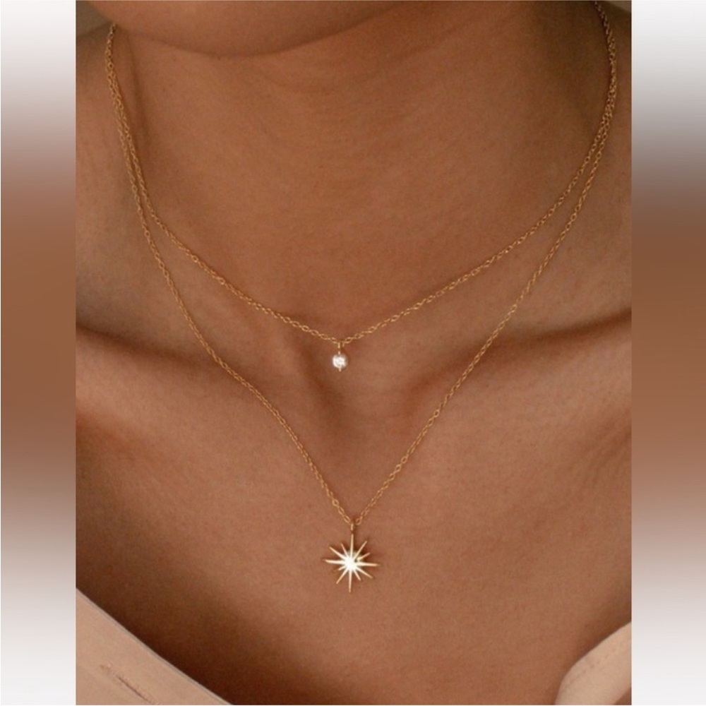 Gold Starburst Pendant Necklace Set